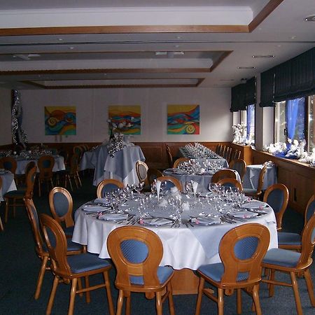 Hotel - Reweschnier Kusel Buitenkant foto