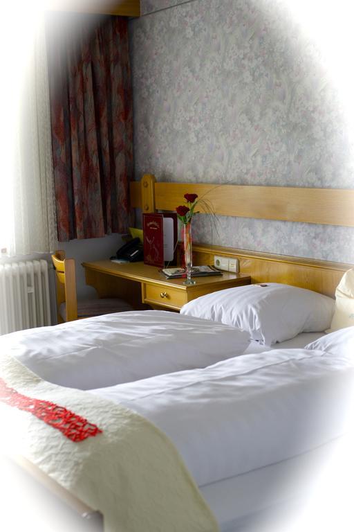 Hotel - Reweschnier Kusel Buitenkant foto