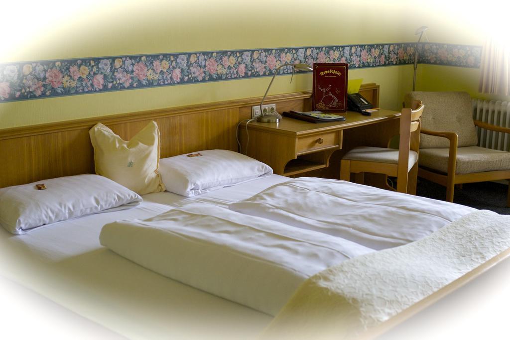 Hotel - Reweschnier Kusel Buitenkant foto