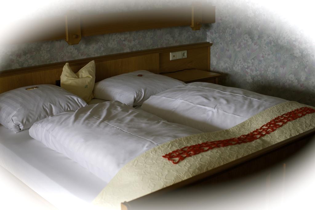 Hotel - Reweschnier Kusel Buitenkant foto