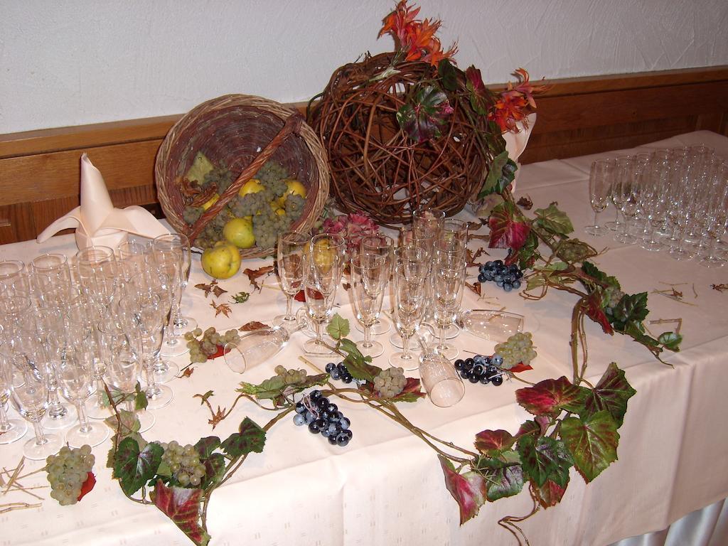 Hotel - Reweschnier Kusel Buitenkant foto